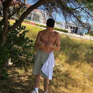 Meet your Posher, Ty